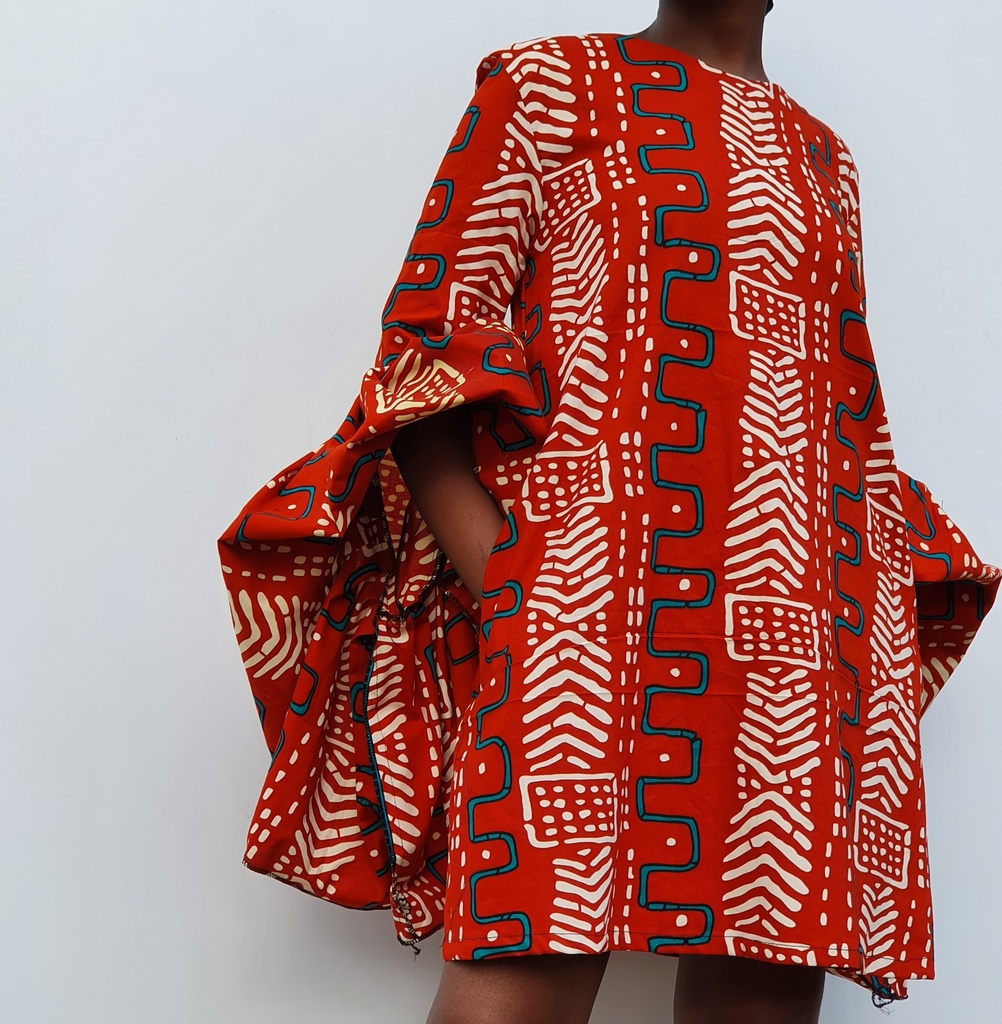 Lea Red Script