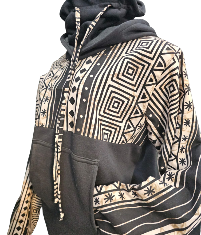 Duks sa kapuljacom tribal