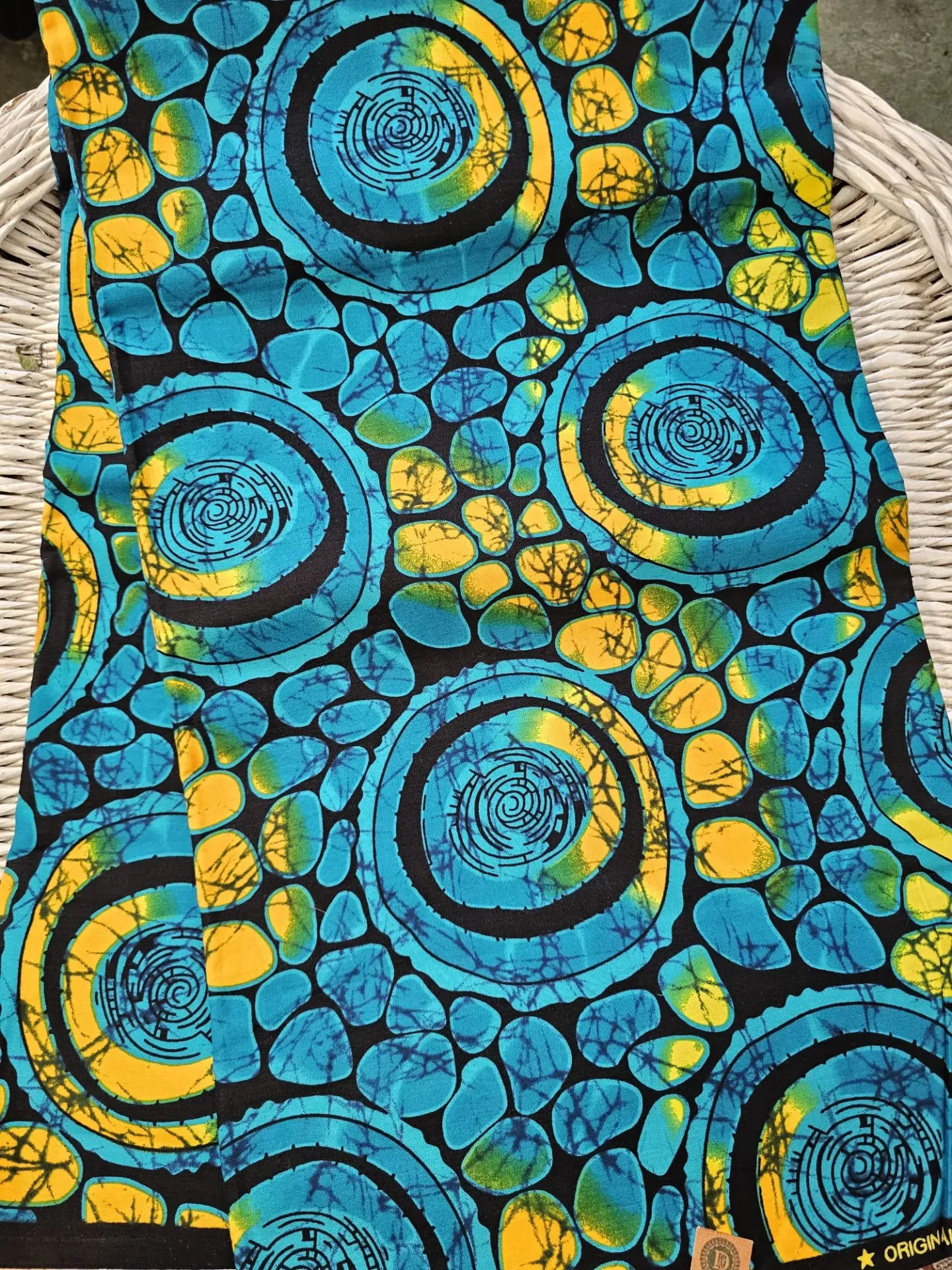lemon blue eye