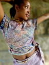Svileni crop top